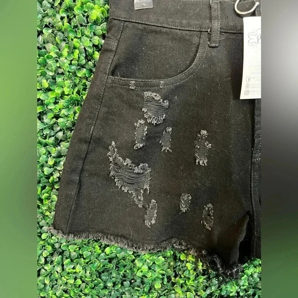 Boutique Distressed Denim Shorts in Black - Small NWT - Picture 3 of 7